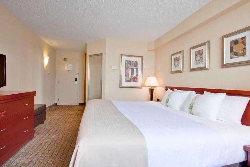 Montreal By Ihg Hotel 4*